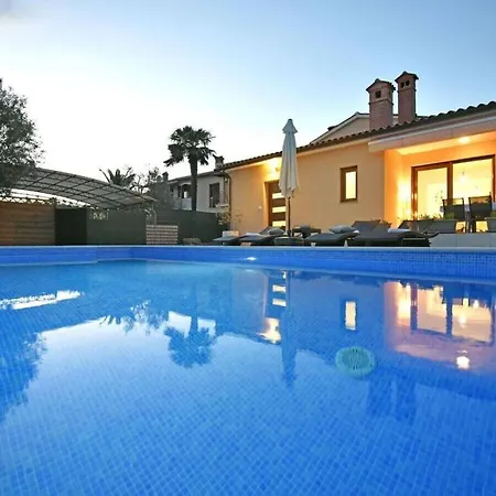Natali With Private Pool Galižana