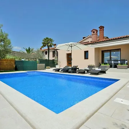 Vila Natali With Private Pool Galizana